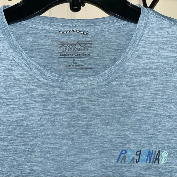 Patagonia Men's Capilene Daily Graphic T-Shirt Size Large Lt Blue Short Sleeve - Picture 3 of 4